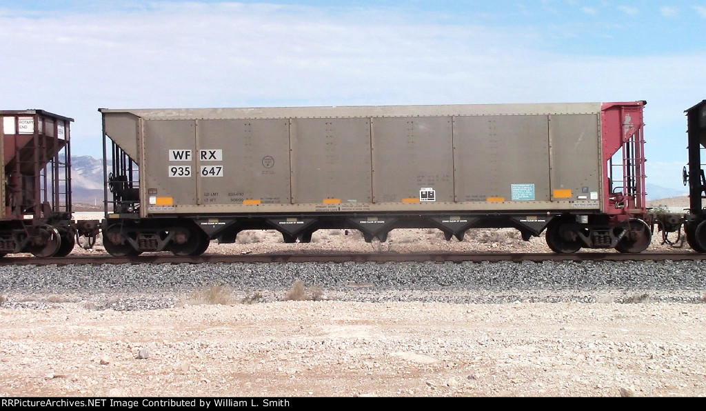 EB Unit Empty Hooper Frt at Erie NV  07-28-2022 -22